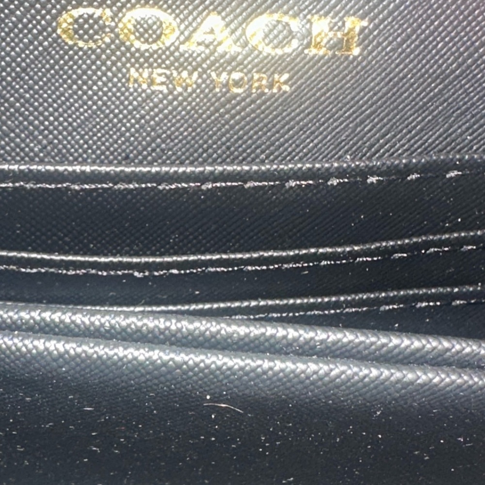 Snoopy Coach Black Leather Card Holder with Gold Logo - Picture 4 of 4